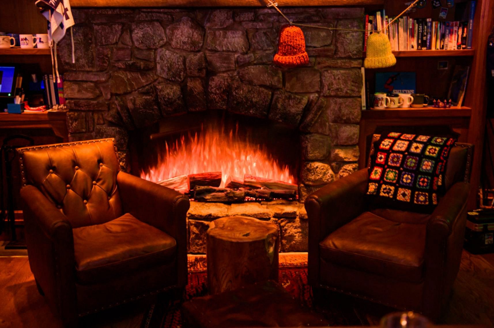 Superfrico-Ski_Lodge_Fireplace-1